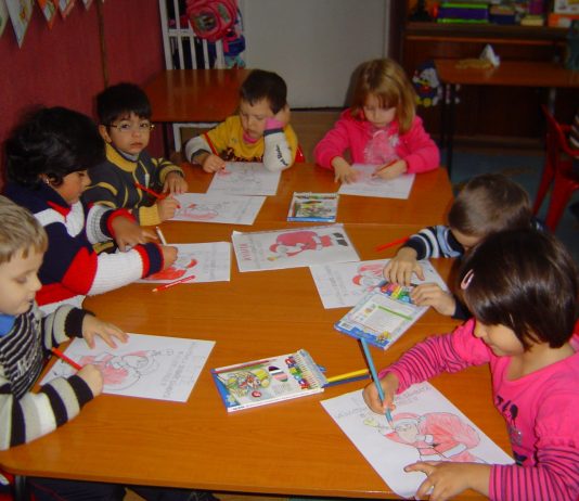 Educație de secol XXI cu sali de gradinițe inghețate