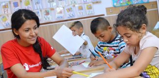 Salvați copiii! „Orfanii cu parinți in viața” au o șansa la educație și protecție