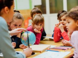 Educatie antiseism in scoli