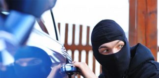 Ce ii tenteaza si cind actioneaza hotii care fura din masini