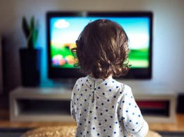 La ce emisiuni TV are voie sa se uite copilul nostru?