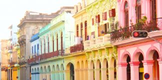 De ce aleg majoritatea persoanelor să meargă în vacanţă în Cuba?