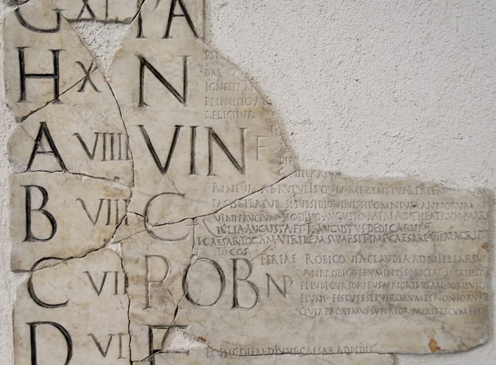 Fragment din Fasti Praenestini care detaliaza luna aprilie.