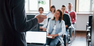 Top 4 cursuri necesare pentru dezvoltare profesională