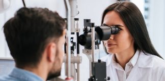 Experiența unui examen complet de vedere cu un optometrist de la Lensa.ro