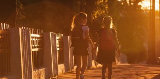 Ce sa stii cand copilul tau incepe scoala in timpul unui val de caldura mortal