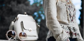 Colectie capsula cu articole de imbracaminte facuta din tesuturi reutilizate