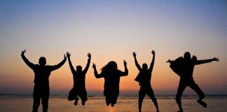 Descopera cati prieteni adevarati poti avea si cat de importanti sunt acestia