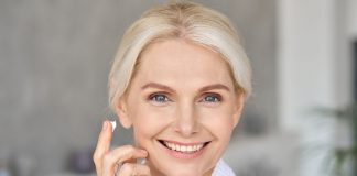 Rutina de ingrijire a piele cu cele mai bune 4 produse anti-imbatranire